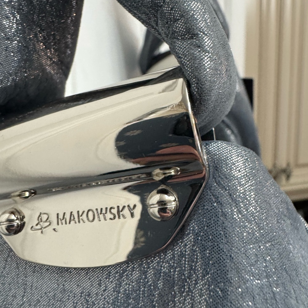 B Markowsky Elegant Gray Women's Handbag - NWT - Picture 2 of 8